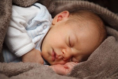 newborn_sleeping_199951