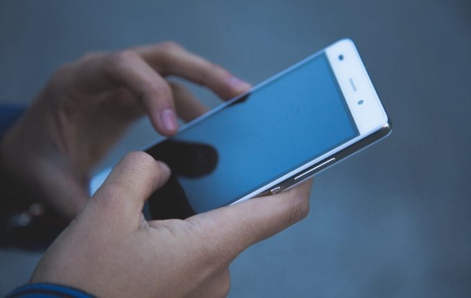 Stručna pomoć stiže za roditelje zarobljene u Viber grupama